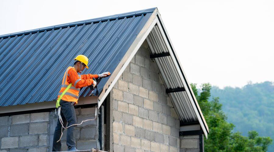 Professional residential roofers in Rock, MI